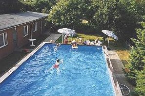 Schwimmbad Garten